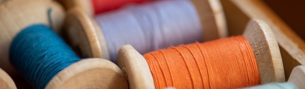 ミシン糸と手縫い糸の撚りの違いと左利き